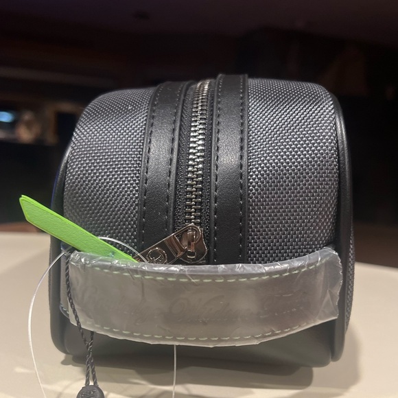 NEW🖤🩶Robert Graham Hydrus Max Gray/Black Dopp Kit/Toiletry Travel Bag - Picture 6 of 11